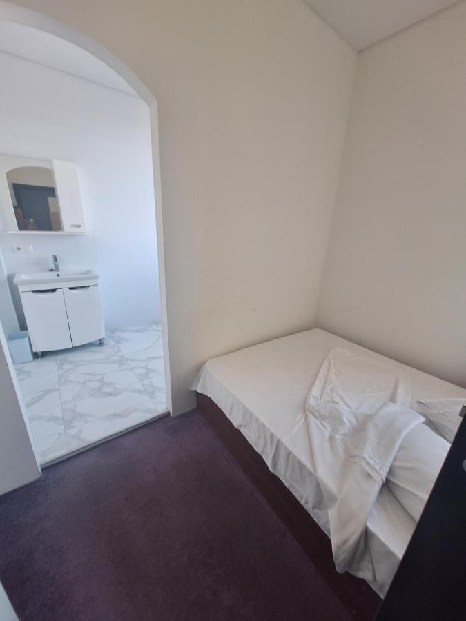 Барселона Otel Mizikevycha Dış mekan fotoğraf
